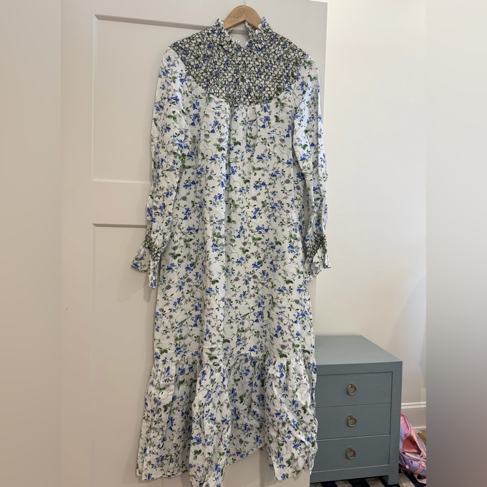 Zara Blue and White Floral Long Sleeve Dress